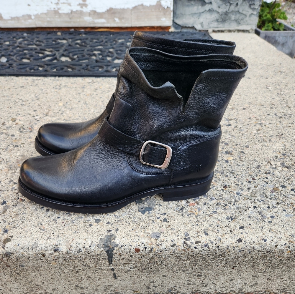 Frye NWOT Veronica Booties size 10